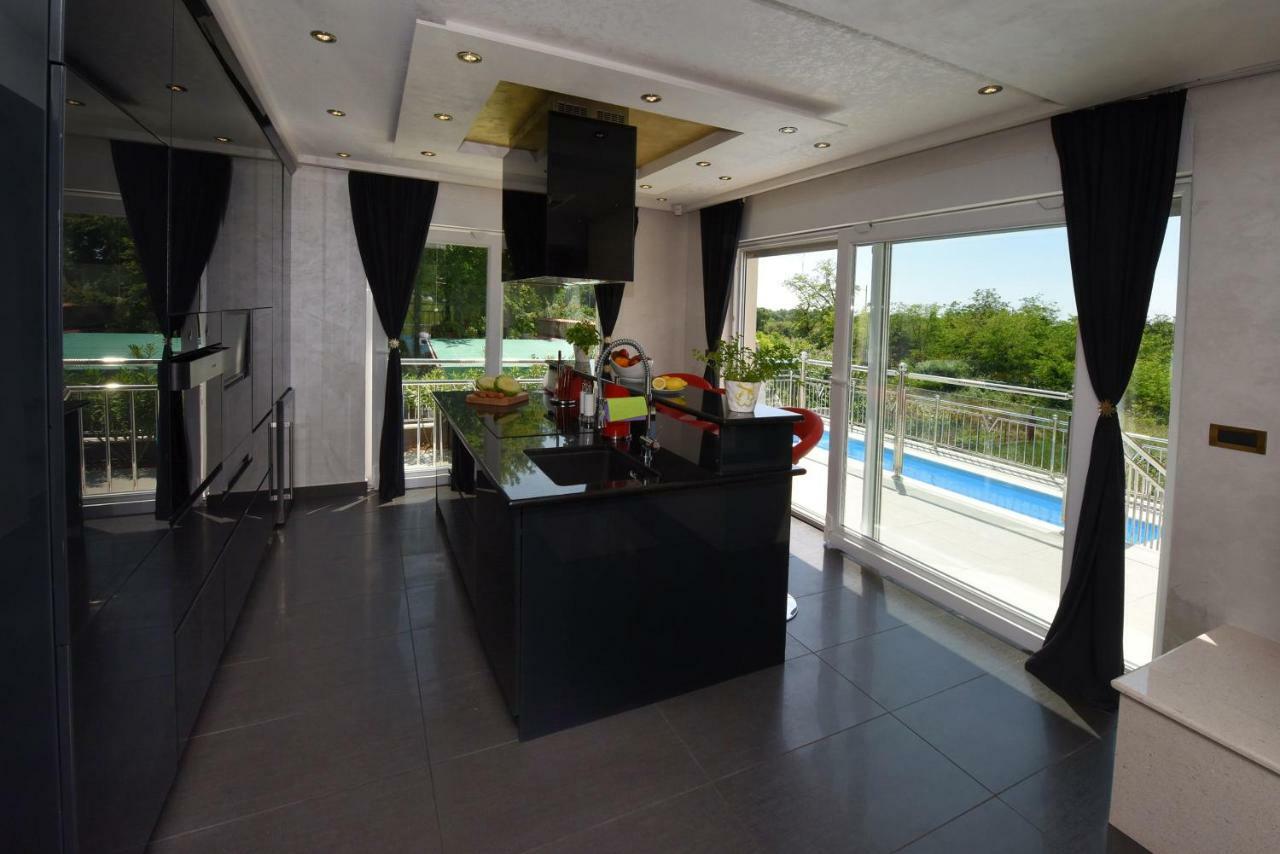 Villa Valerio Porec Bagian luar foto