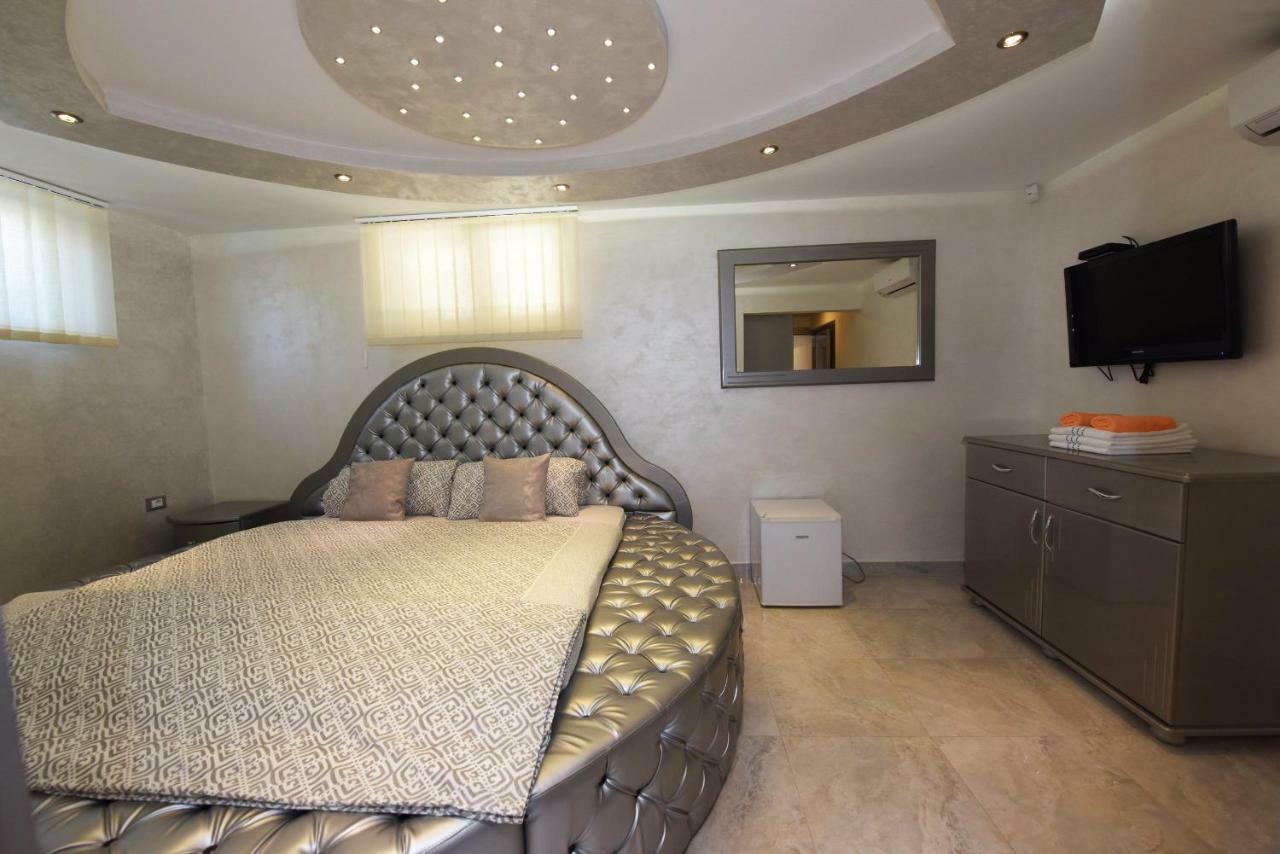 Villa Valerio Porec Bagian luar foto