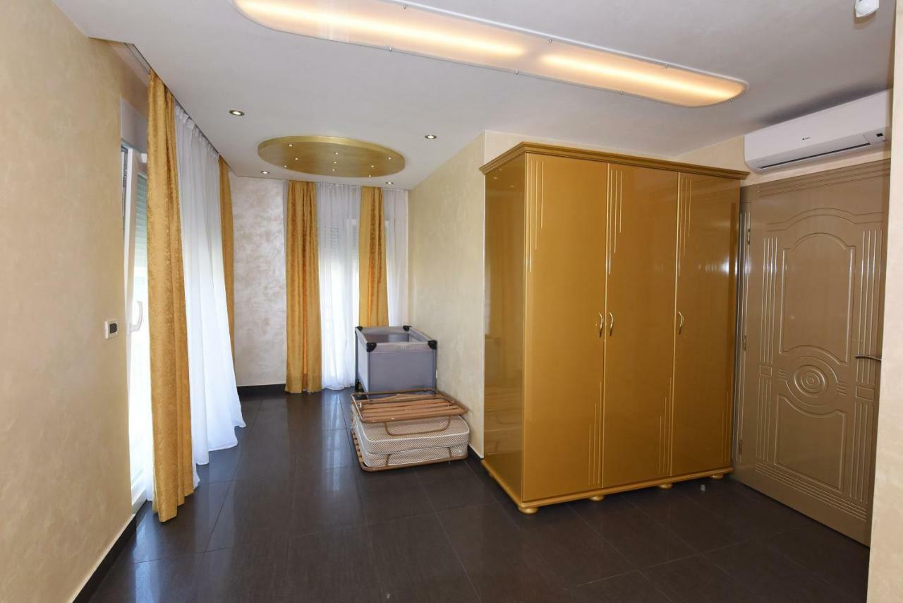 Villa Valerio Porec Bagian luar foto
